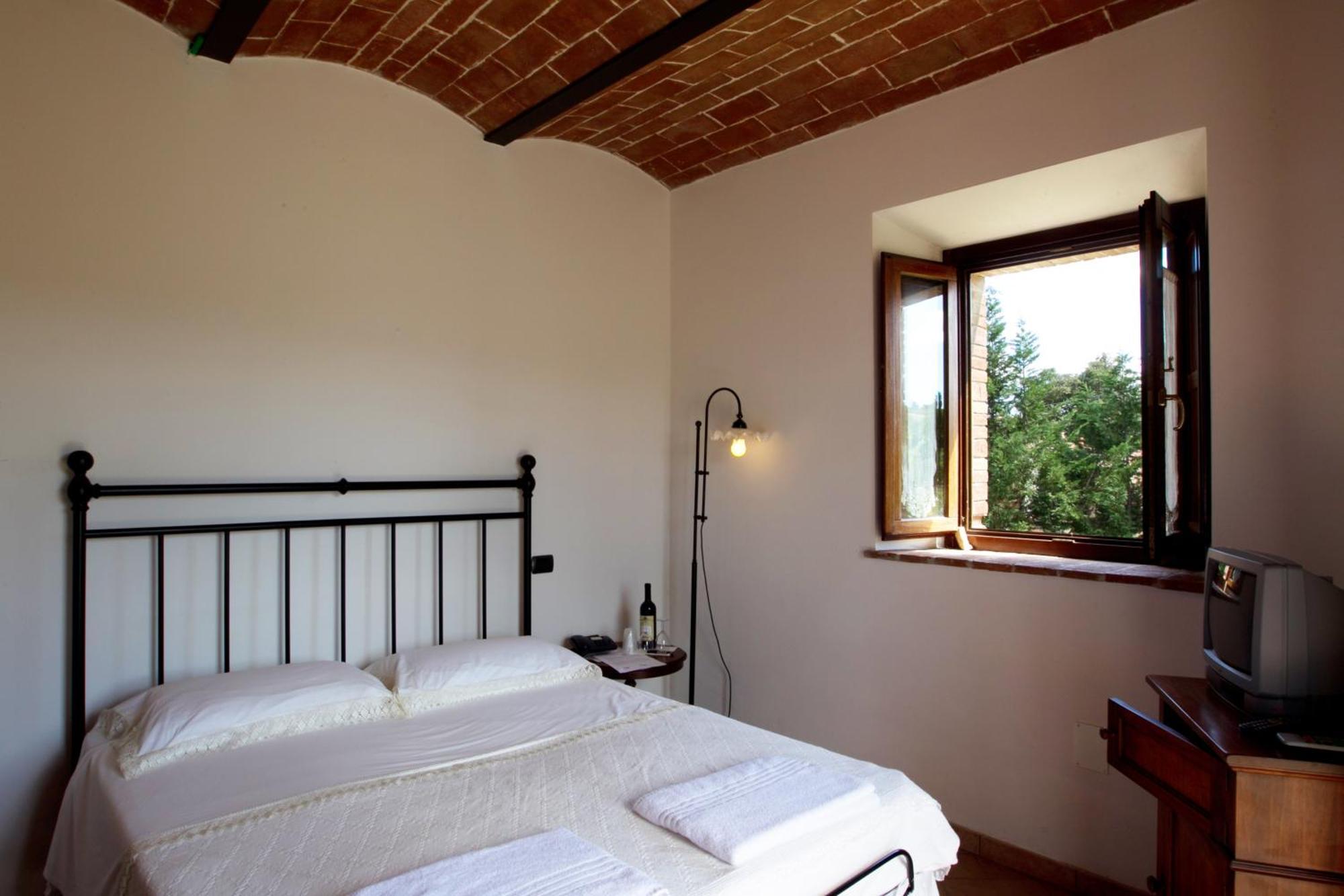 Agriturismo La Collina Пиенца Екстериор снимка