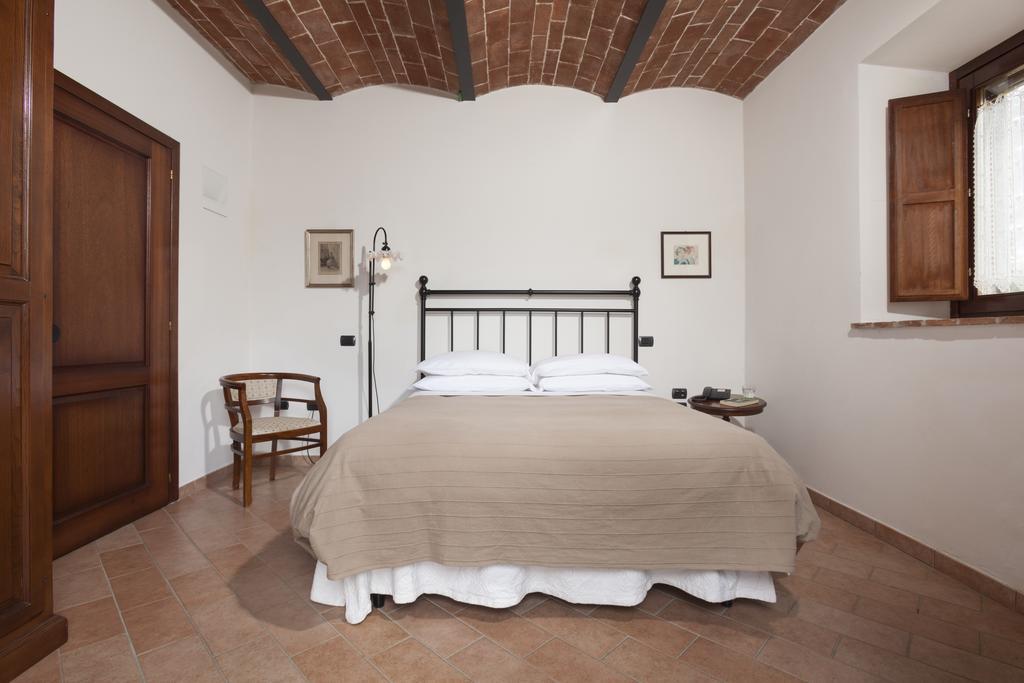 Agriturismo La Collina Пиенца Екстериор снимка